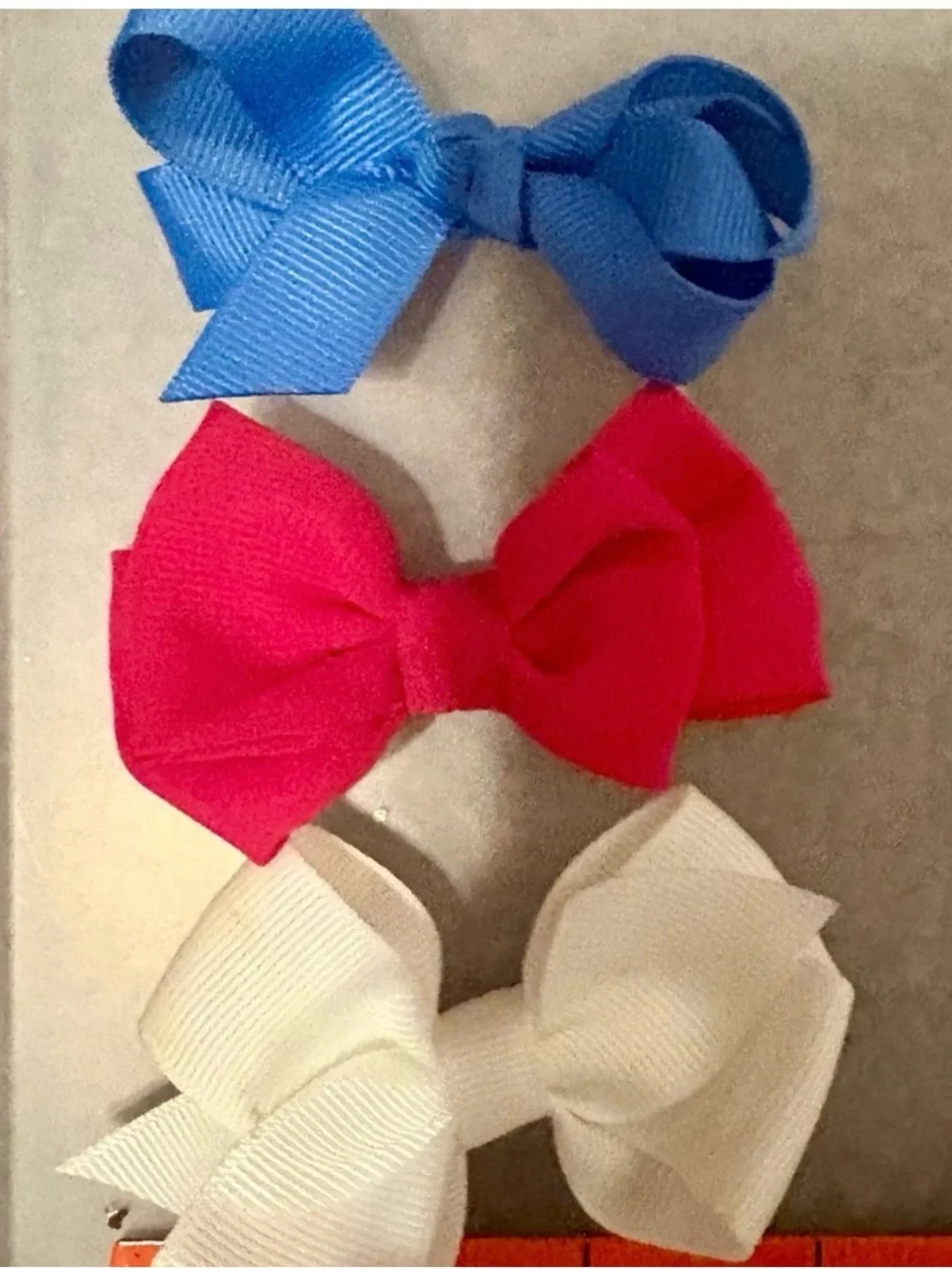 7- bundle of 33 hairbows